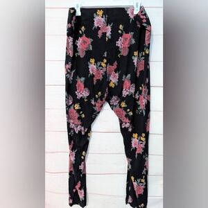 In Every Story Floral Print Black Leggings Size 22/24